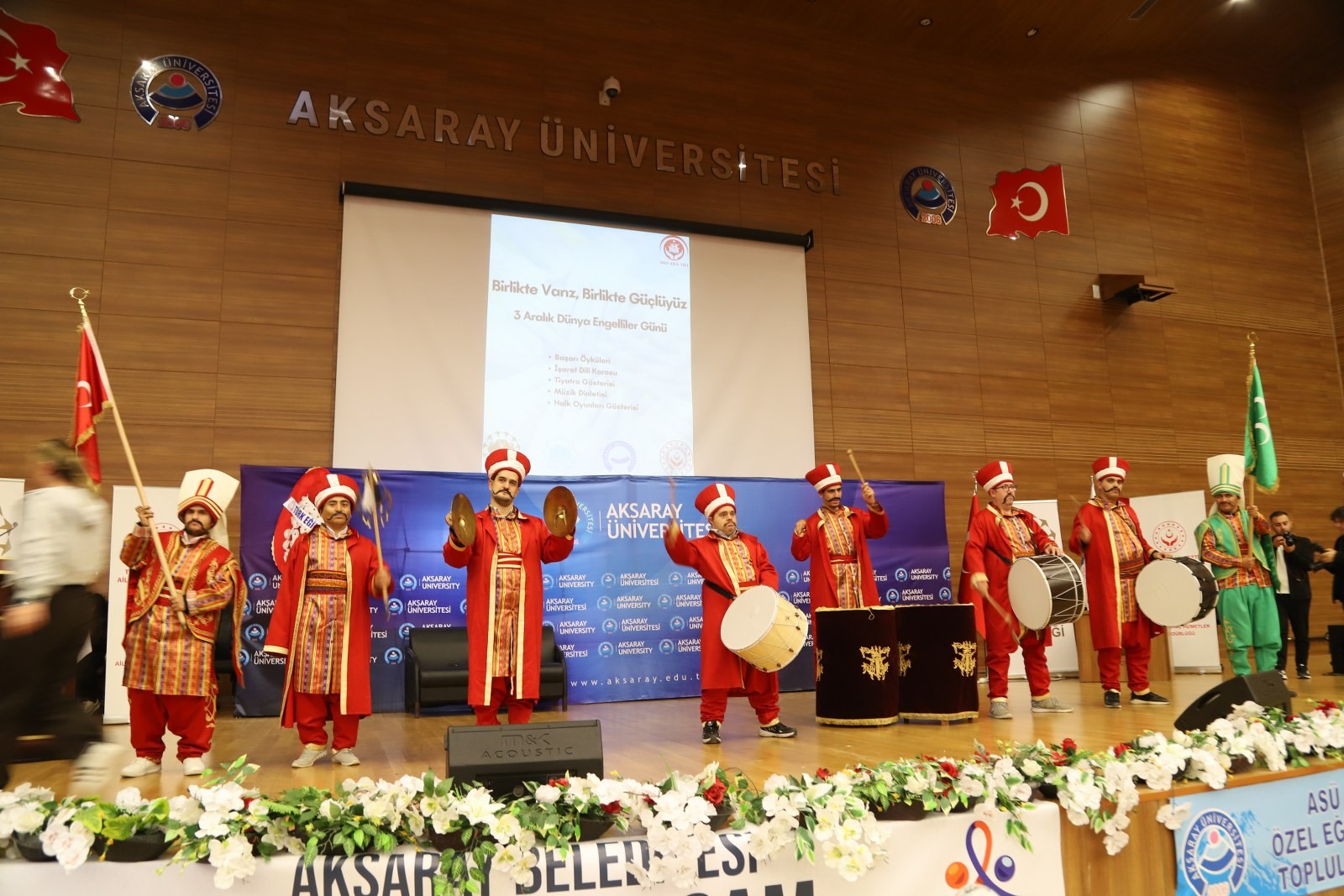 Aksaray Üniversitesi’nde engelli  bireyler unutulmaz bir gün yaşadı